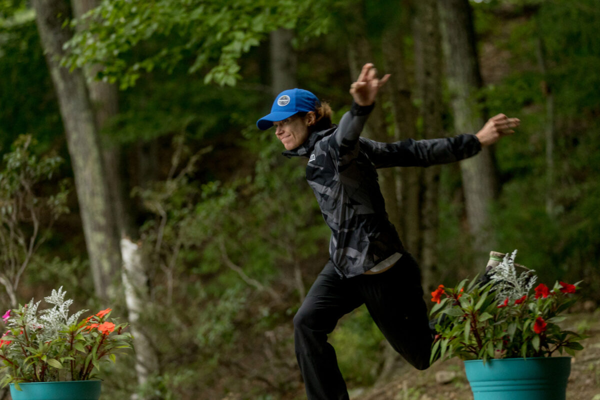 Innova Pro Juliana Korver teeing off a drive.